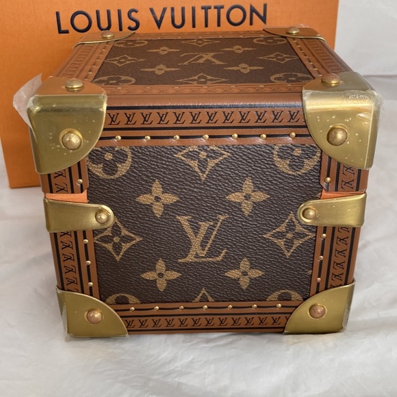 LOUIS Vuitton Monogram Watch/Bracelet Jewelry Trunk - Picture 5 of 16